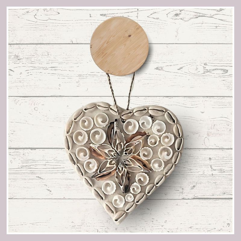 STARLIGHT HEART: Shell Decor